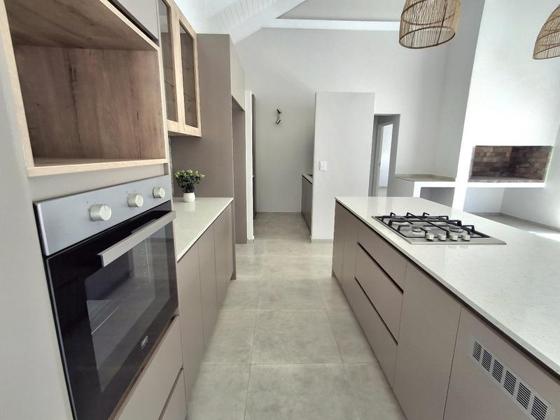 3 Bedroom Property for Sale in Britannia Bay Western Cape